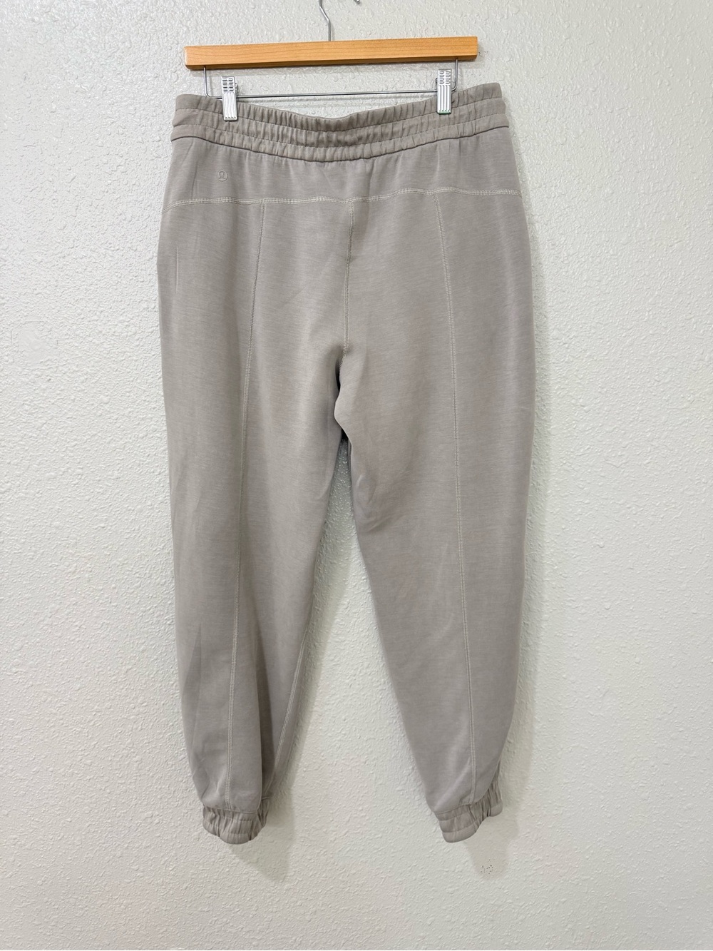 Lululemon Softstreme High-Rise Jogger Pants Size 10 - Picture 3 of 7